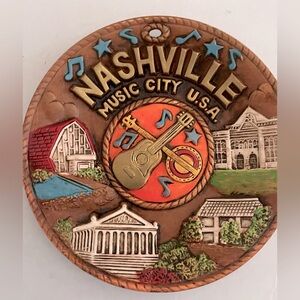Nashville music city USA souvenir plate. Plaster.